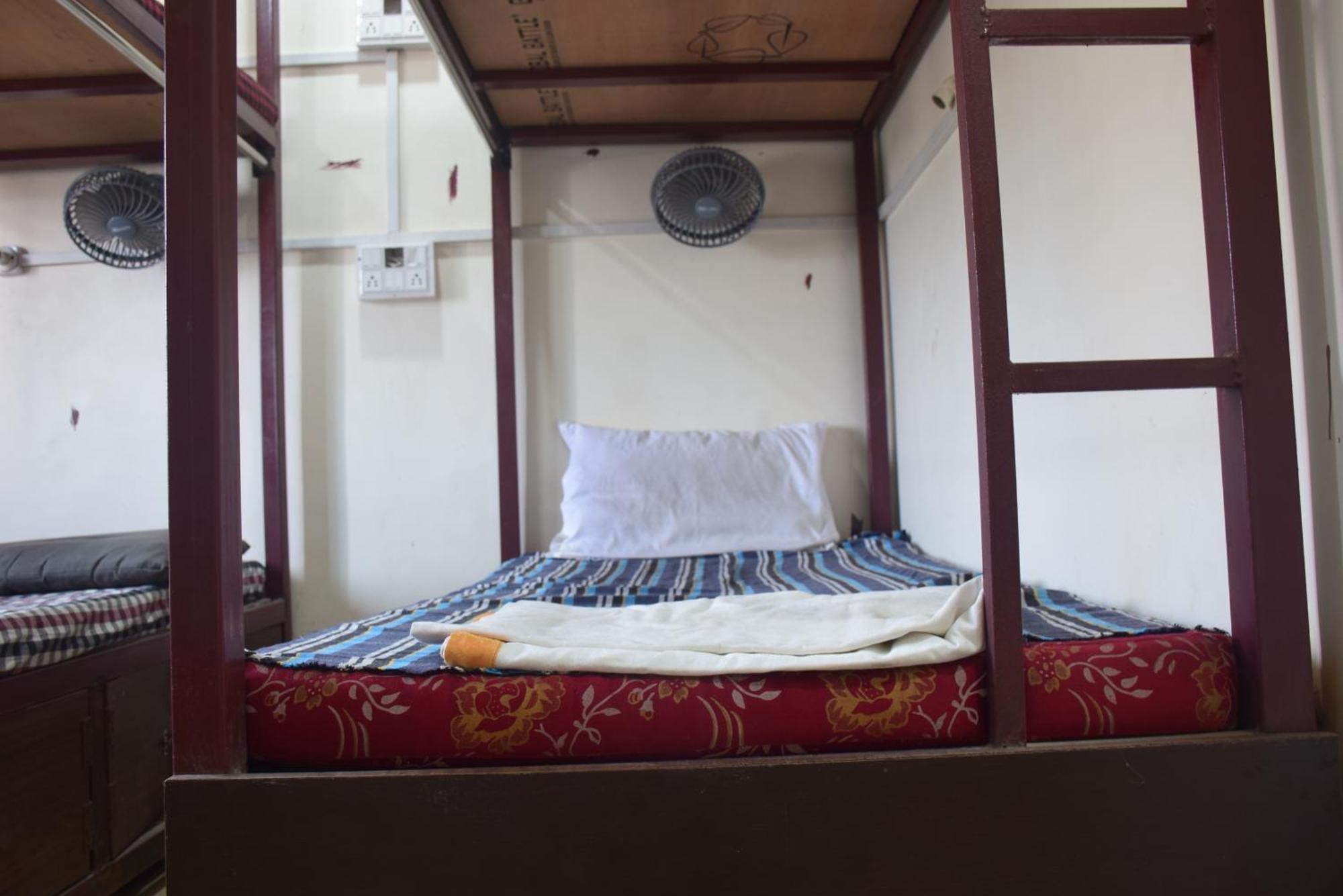 Hotel Thakur Ji ボーパール エクステリア 写真