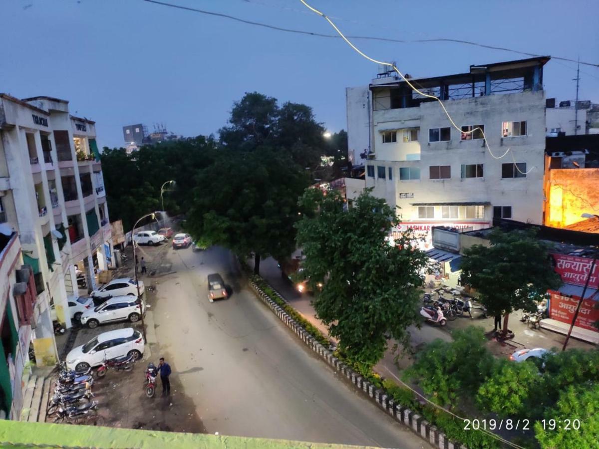 Hotel Thakur Ji ボーパール エクステリア 写真